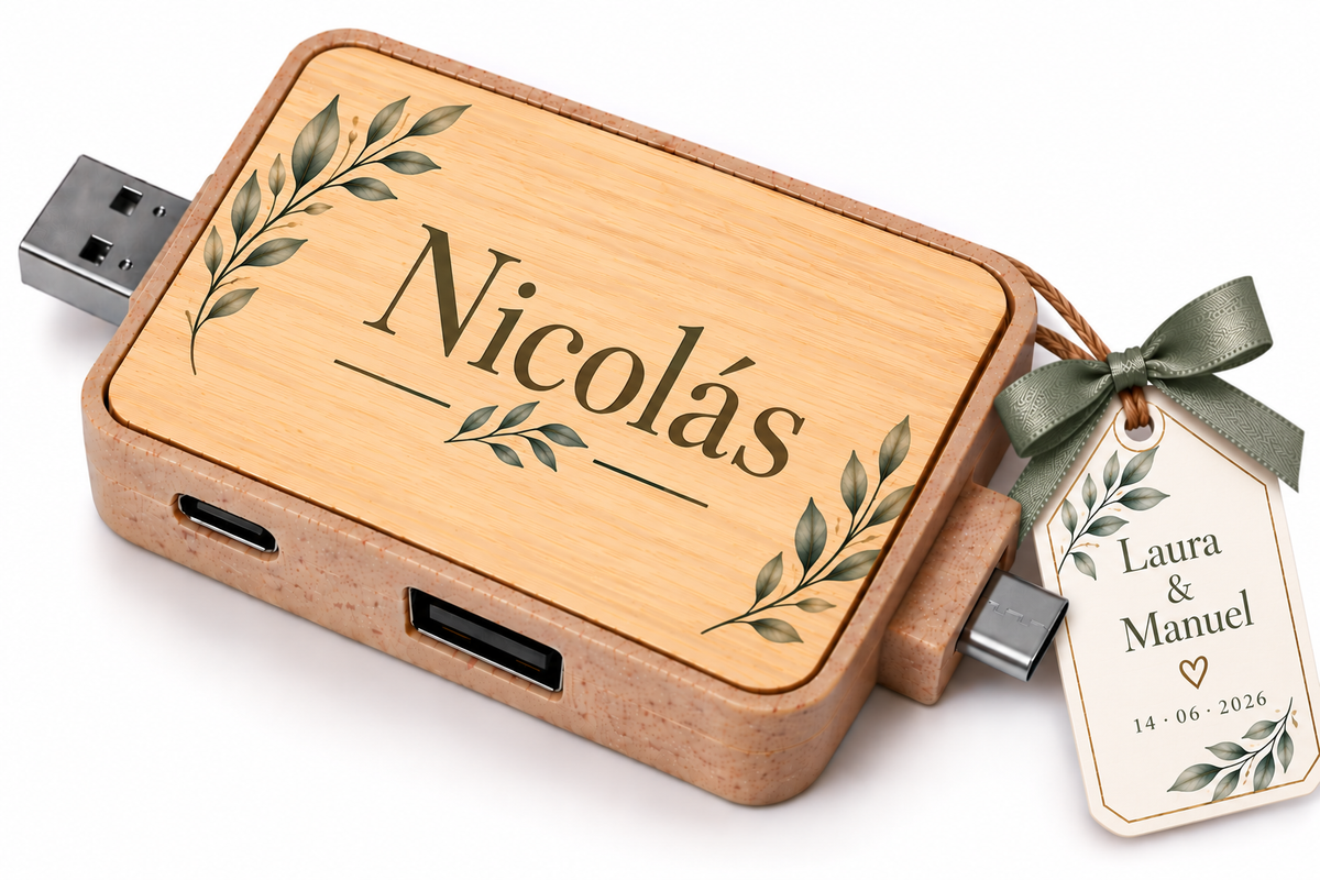 Hub USB de Bambú Personalizado con 4 Conexiones – Detalle de Boda para Invitados
